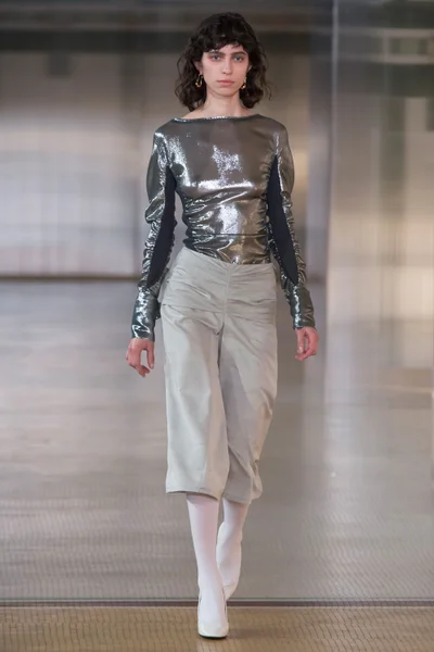 Look 26